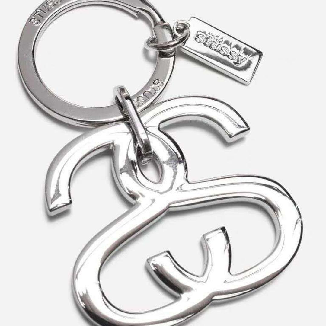 stussyシルバー ロゴ キーホルダー - メルカリ