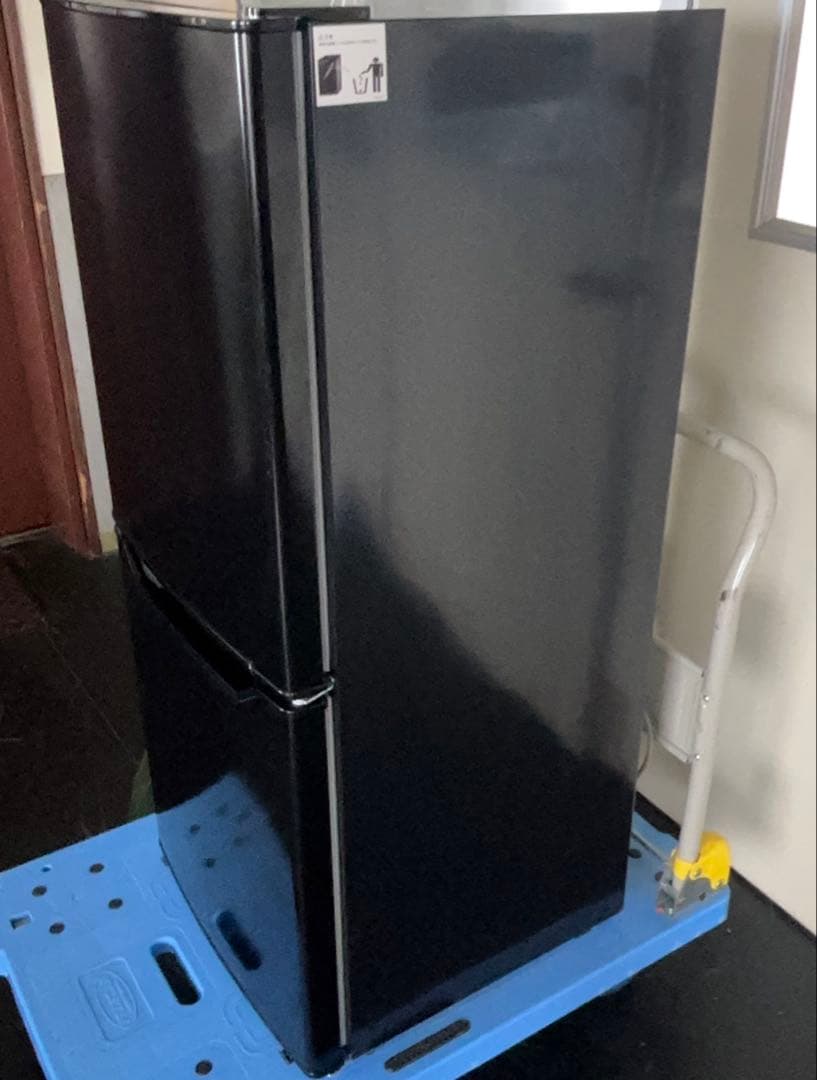 引取り限定／東京都瑞穂町】山善 冷凍冷蔵庫 YFR-D111(B) 106L - メルカリ