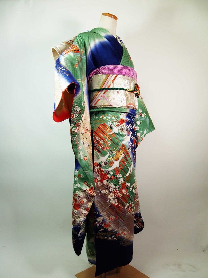 豪華振袖3点セット＊染め分け古典柄 金駒刺繍 沙耶型地紋 長襦袢・袋帯