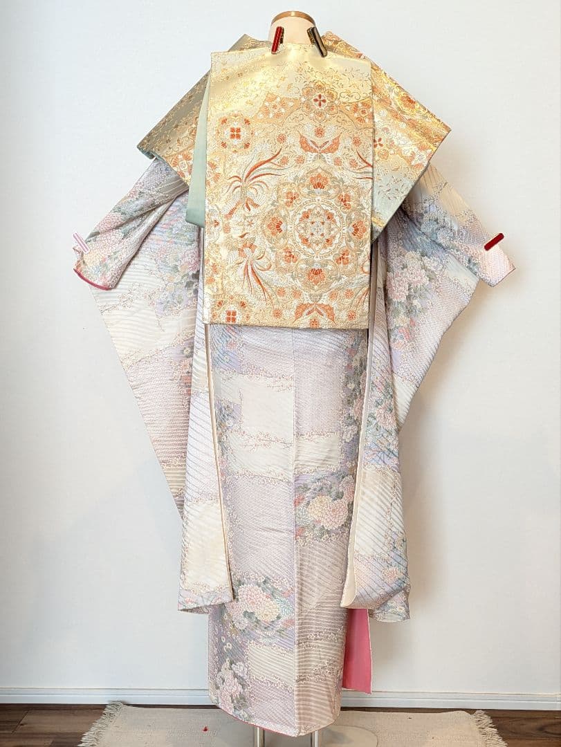 振袖フルセット 身丈161裄62 金彩 白系 逸品 成人式 - メルカリ