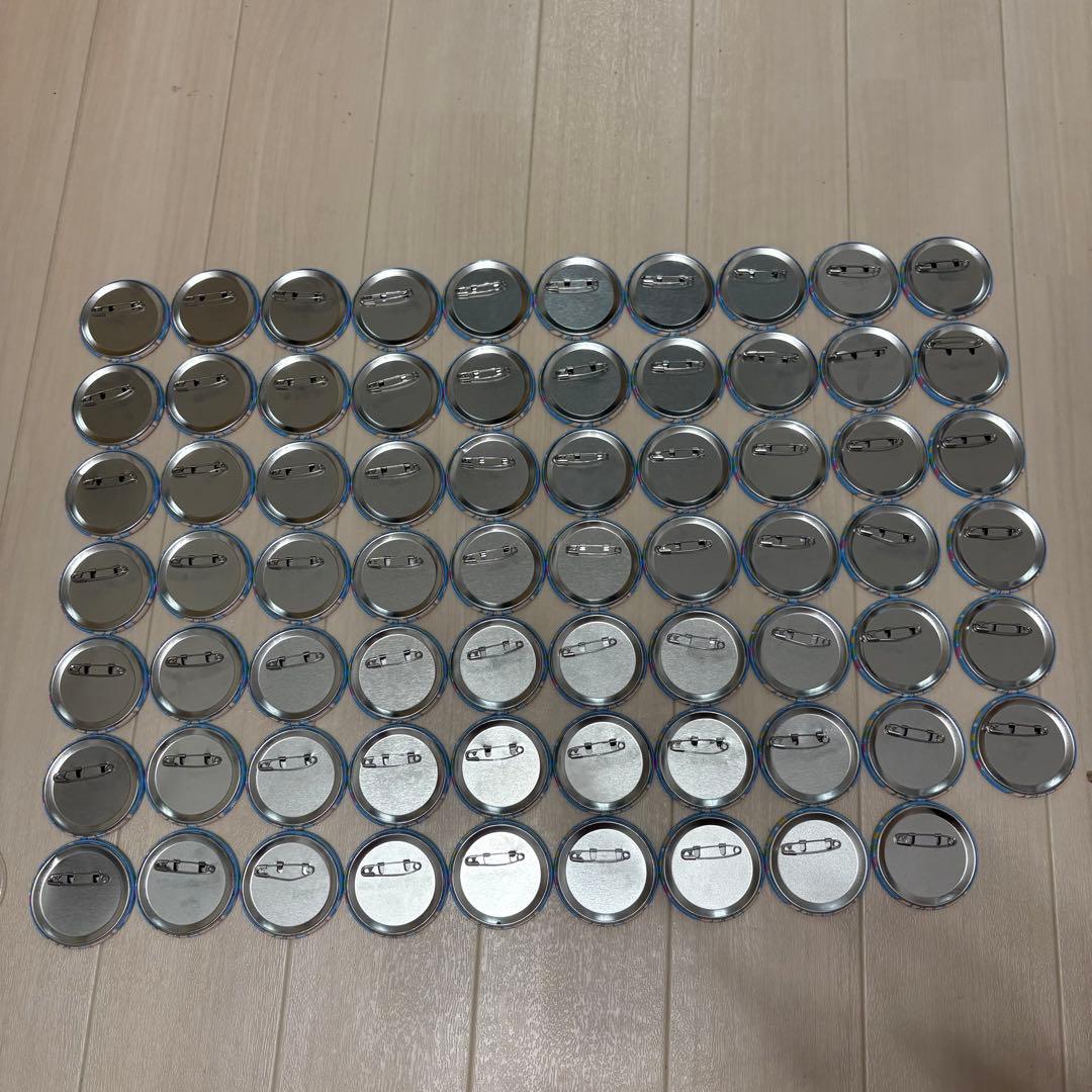 いれいす -hotoke- よっ！夏代将！LOVE紫外線 缶バッジ