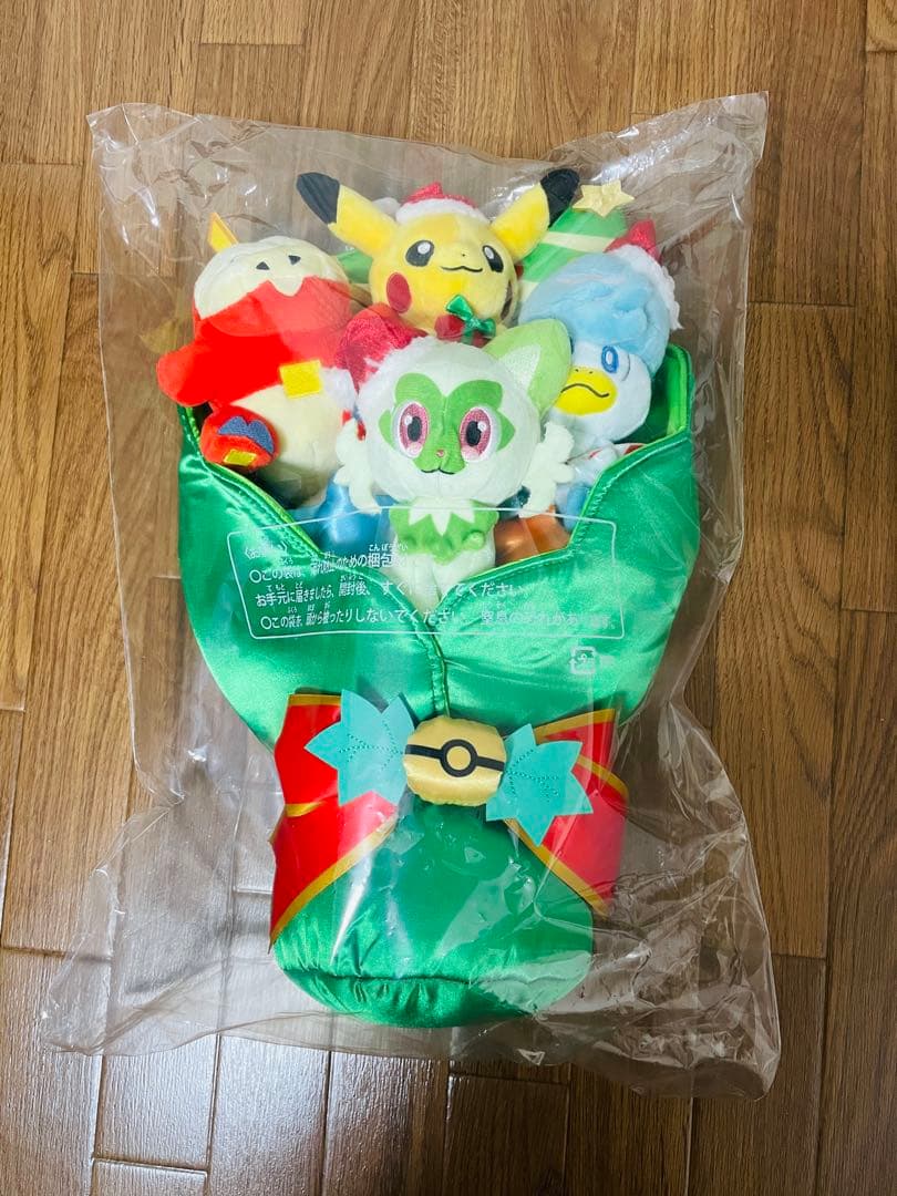 ポケモンセンター　2023　クリスマス　ぬいぐるみブーケ ぬいぐるみブーケ クリスマス ピカチュウ ぬいぐるみ ニャオハ