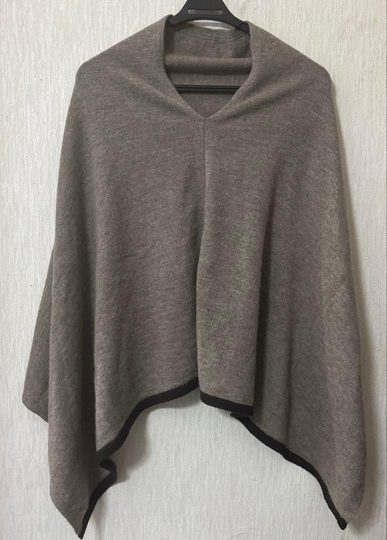 極美品 メゾンドソイル ウールカシミヤプレインポンチョ