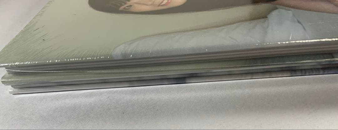 東雲うみ ファースト写真集 『 うみのなか 』　新品未開封　サイン入り