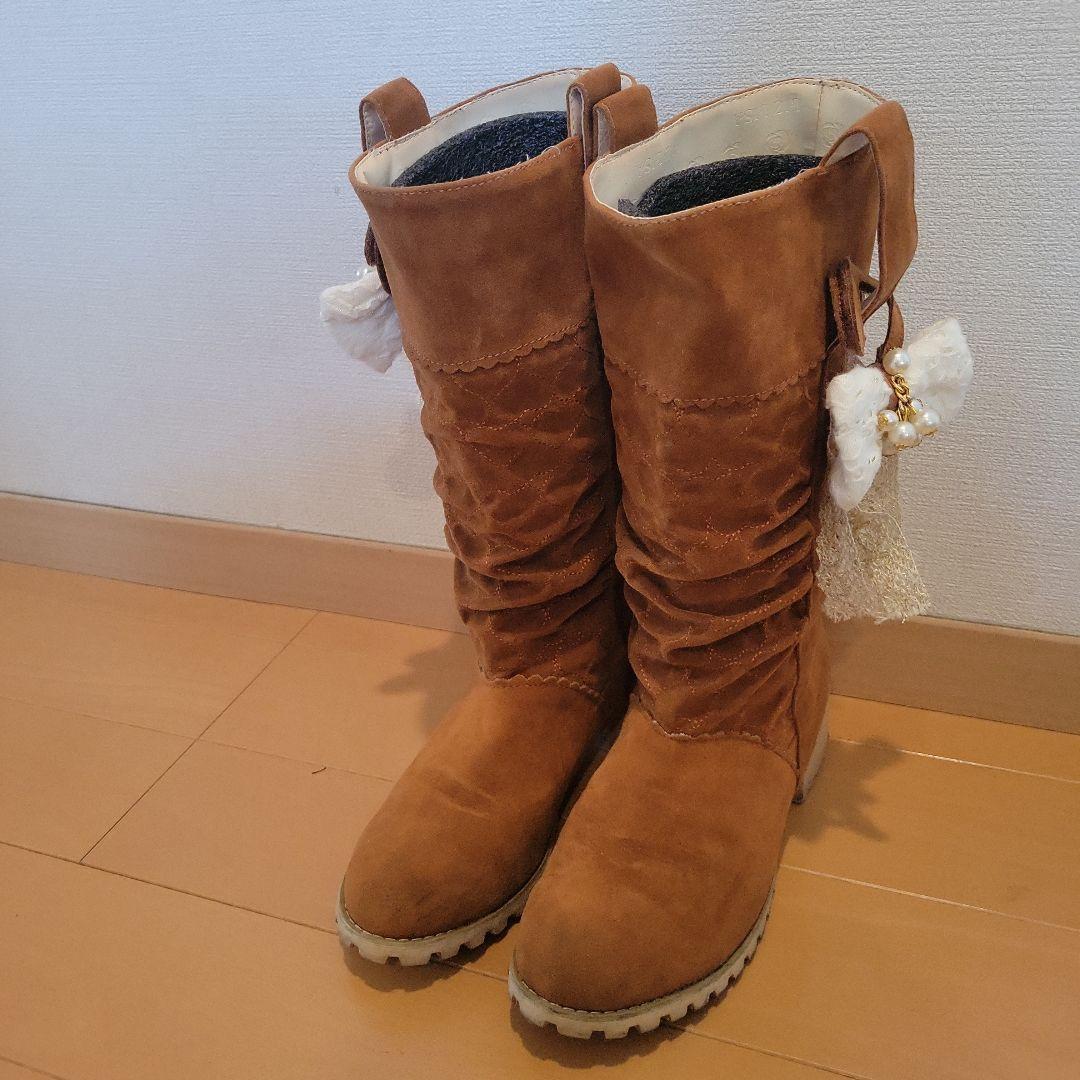 リズリサロングブーツ 週末特価 - メルカリ