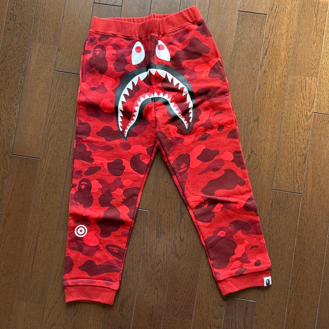 新品・BAPE KIDS レッド迷彩 シャークショートパンツ 130cm正規品
