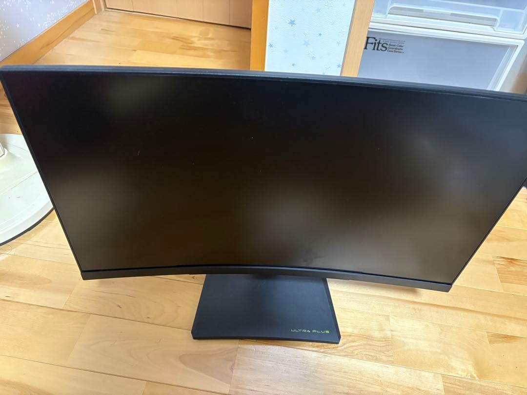 Princeton 湾曲モニター　144Hz プリンストン(Princeton)のULTRA PLUS ゲーミングモニター 曲面