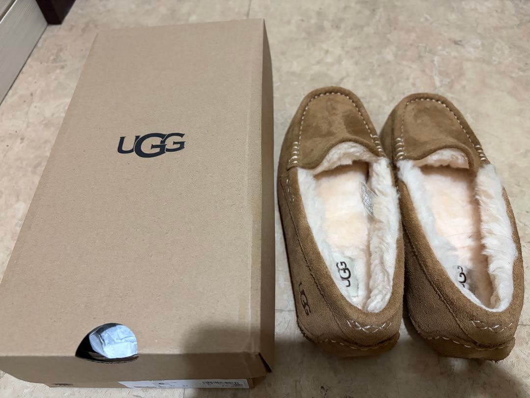 UGG Ansley アンスレー モカシン 6 チェスナット - メルカリ