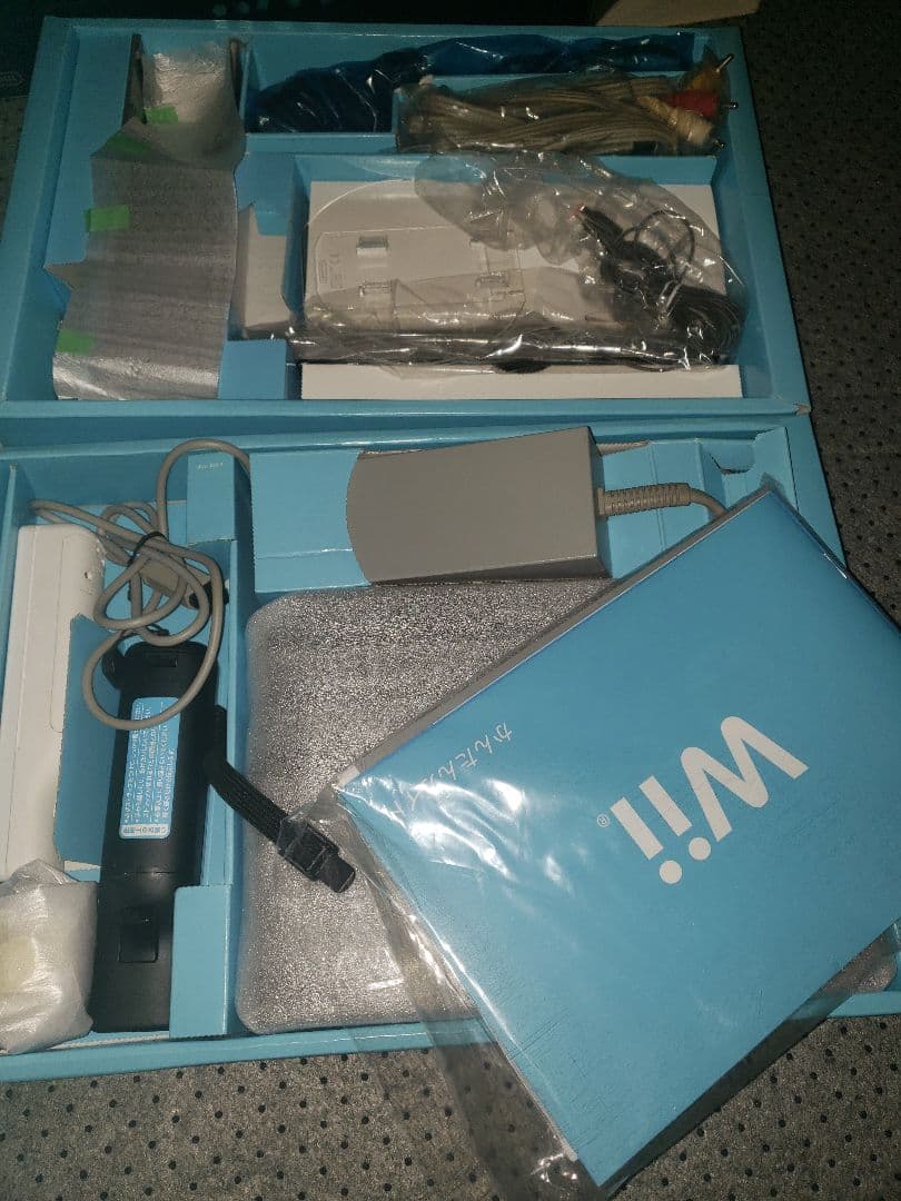 直ぐに遊べるNintendo Wii RVL-S-KJソフト5種付き - メルカリ