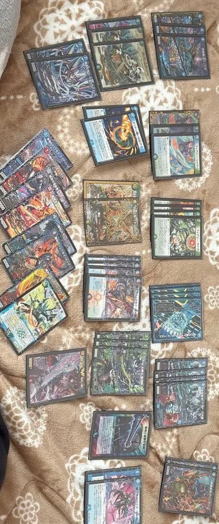 デュエルマスターズカード 約40枚セット改造したクロニクルデッキスリーブ付き デュエマ クロニクルデッキ ブレードオーガ スリーブ 40枚 - メルカリ