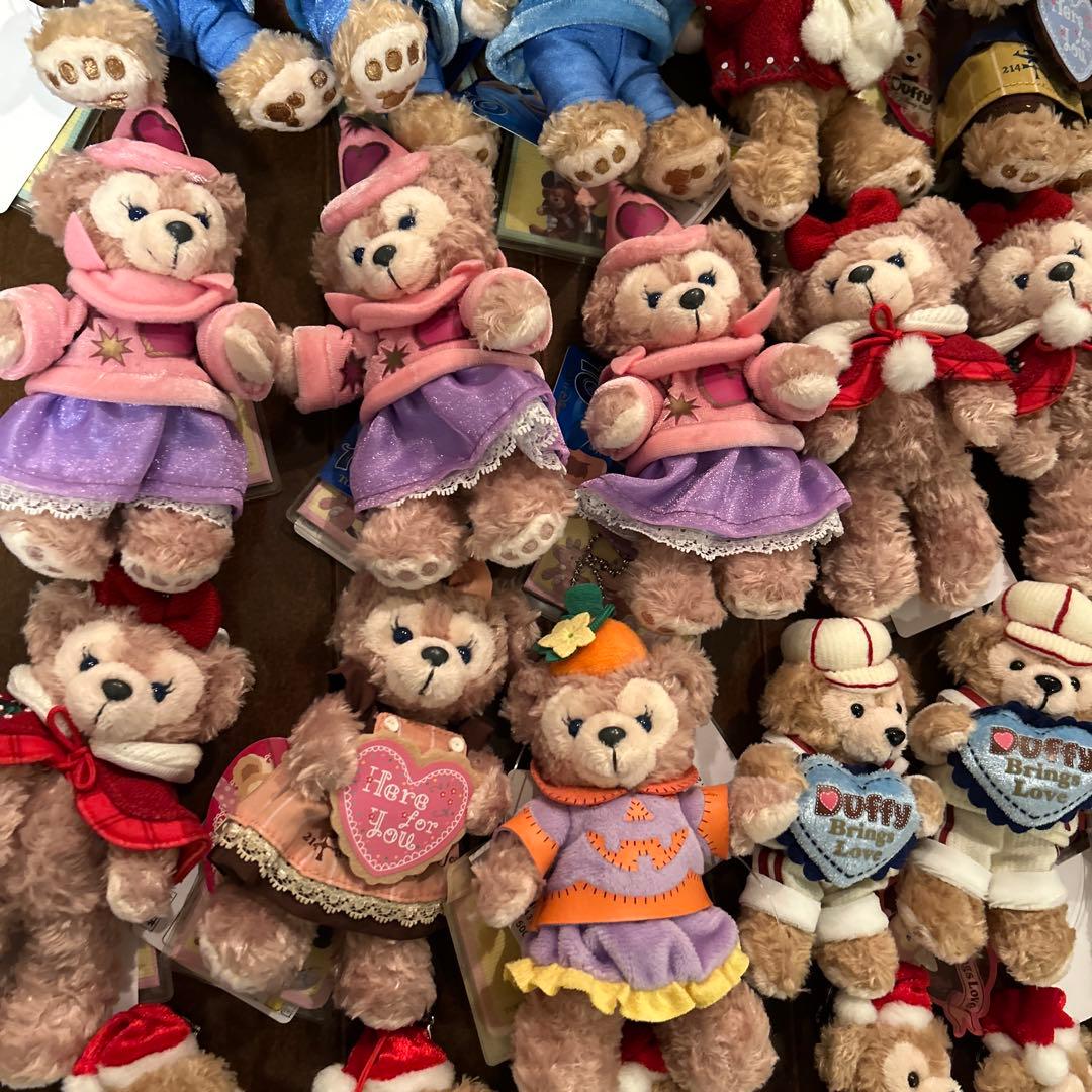 新品タグ付き】 ダッフィー シェリーメイ ぬいぐるみバッジ ストラップ