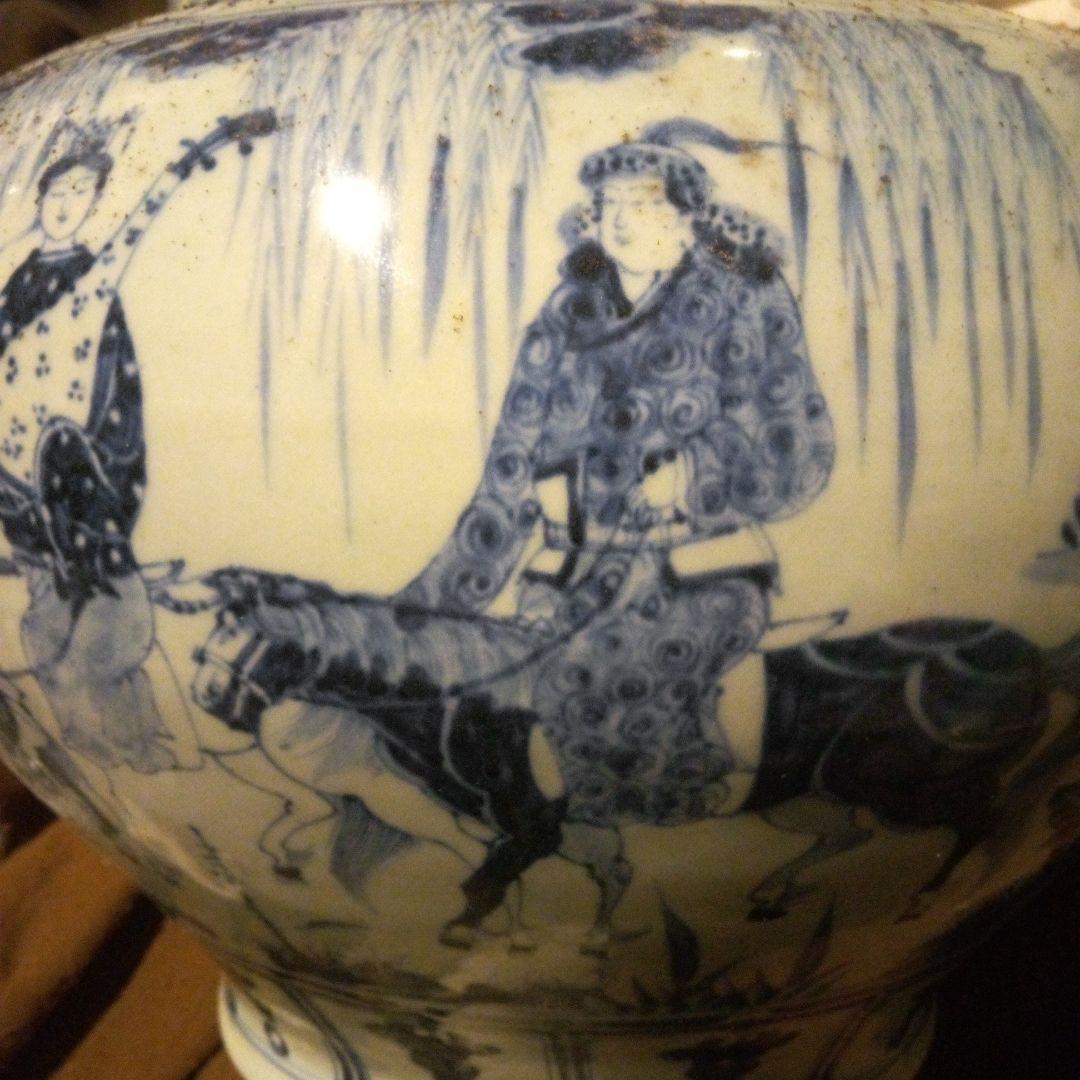 中国陶磁器 元染付 青白磁の陶器 壺 狩猟デザインの通販はau PAY