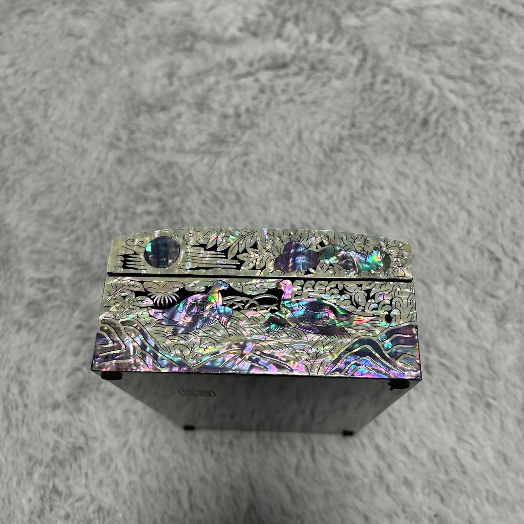成官鎬印 螺鈿細工 蝶花唐草松鶴亀鹿図 ジュエリーケース