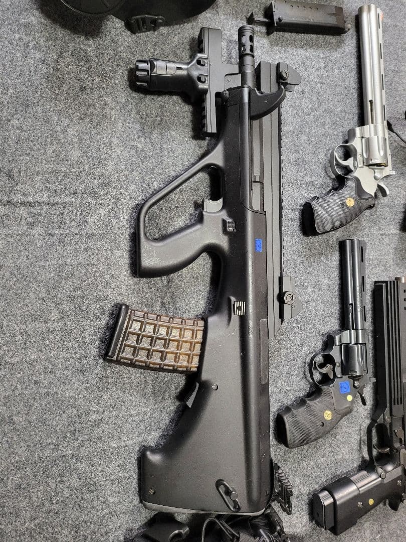 電動エアガン、ガスブローバック、インテリア雑貨※機能保証無しの