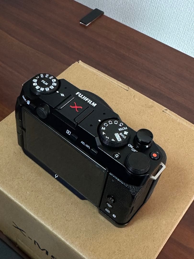 美品】 FUJIFILM X-M5 グリップ・充電器・バッテリー2個 - メルカリ