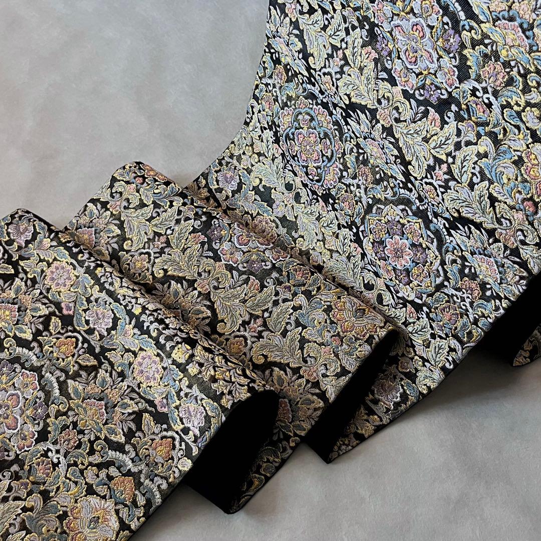 六通柄袋帯 宝相華文様 瑞花文 花唐草 金糸 黒色 通好み逸品 粋 大人の