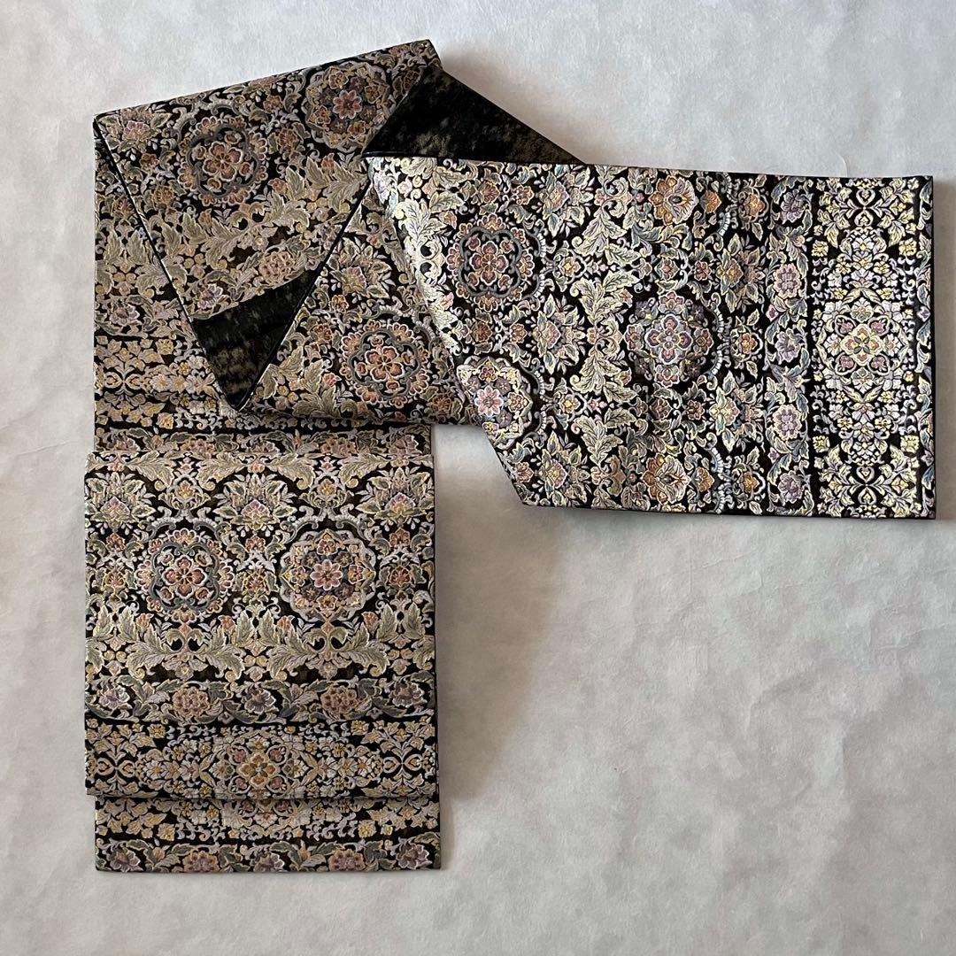 六通柄袋帯 宝相華文様 瑞花文 花唐草 金糸 黒色 通好み逸品 粋 大人の
