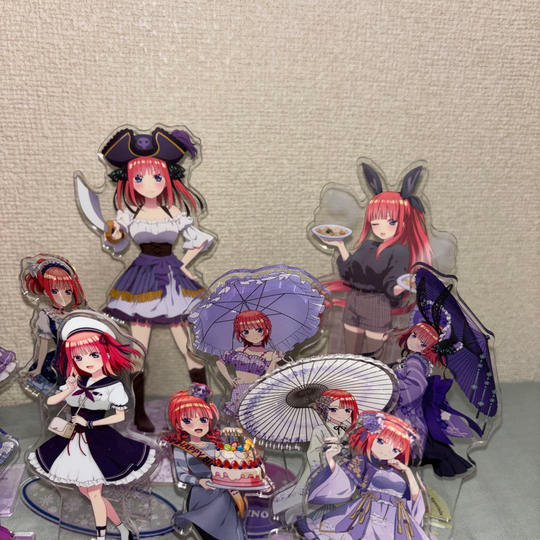 五等分の花嫁 中野二乃 アクリルスタンド まとめ売り 23点 - メルカリ