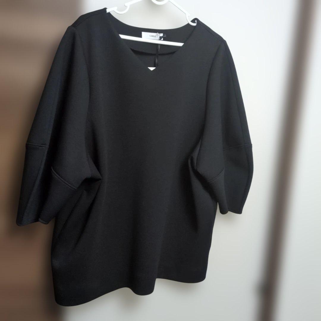 新品未使用CARLA カーラ Lady puff tunic - Black