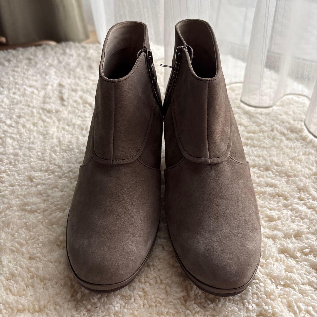 新品 pedala ショートブーツ 23センチ2E 淡いブラウン - メルカリ