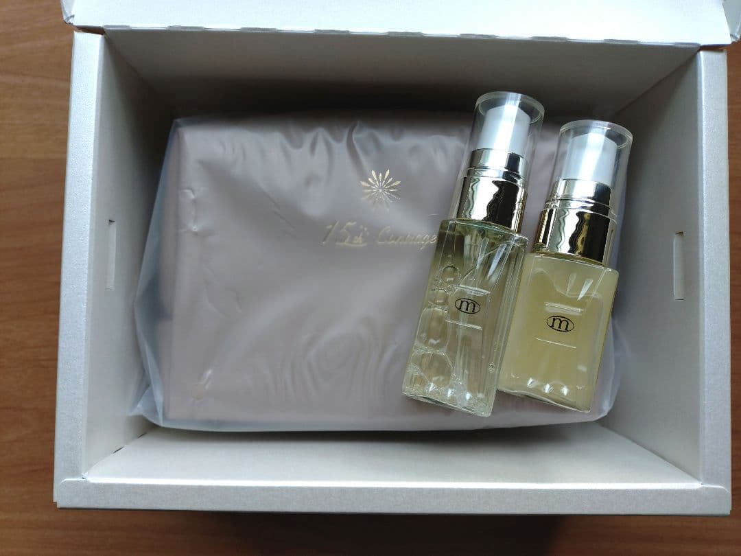 モイスティーヌコフレ コントラージュ - メルカリ