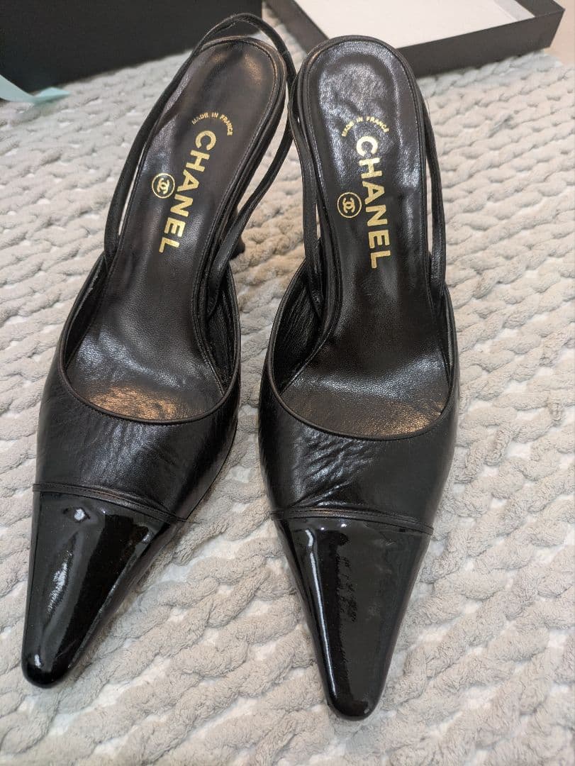CHANEL ブラック ポインテッドトゥ ミュール - メルカリ