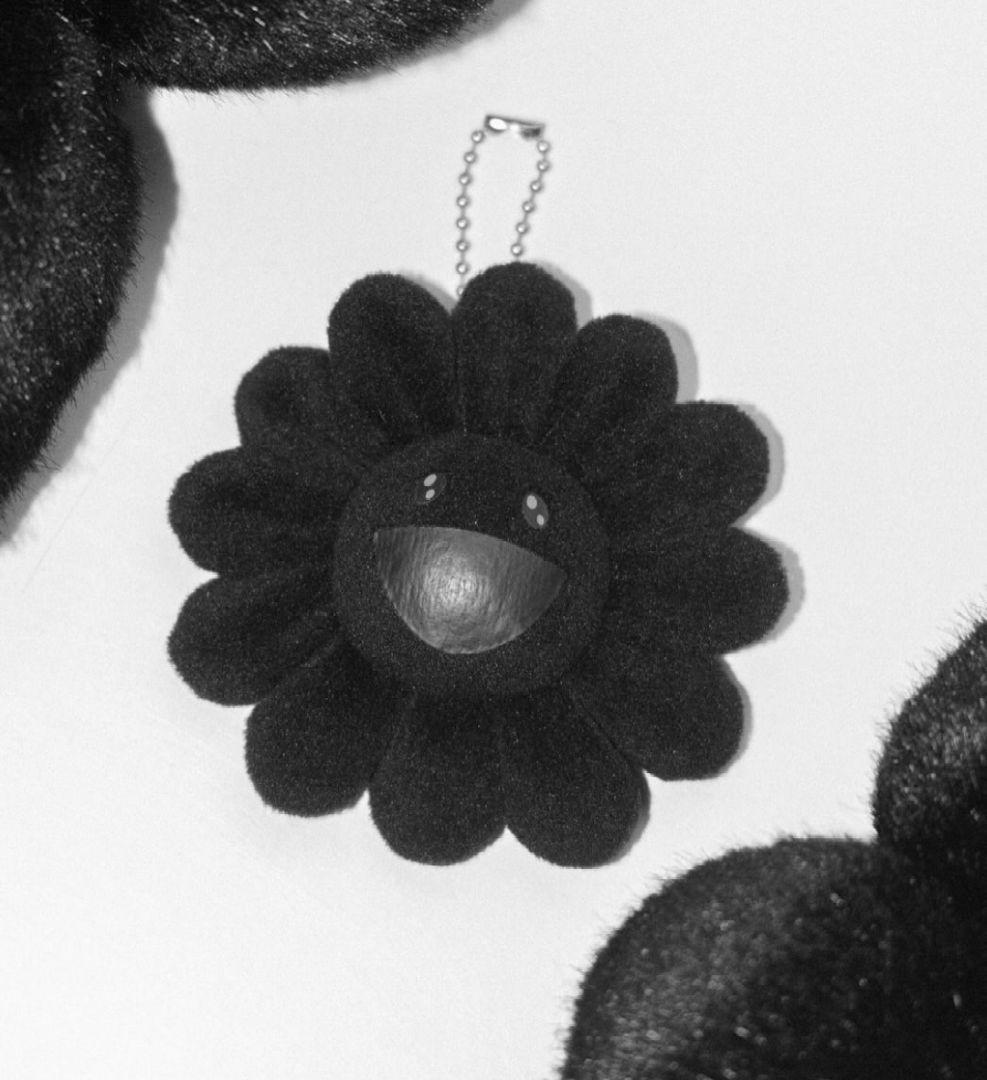 最安値☆ 村上隆 オールブラック フラワー キーチェーン カイカイキキ