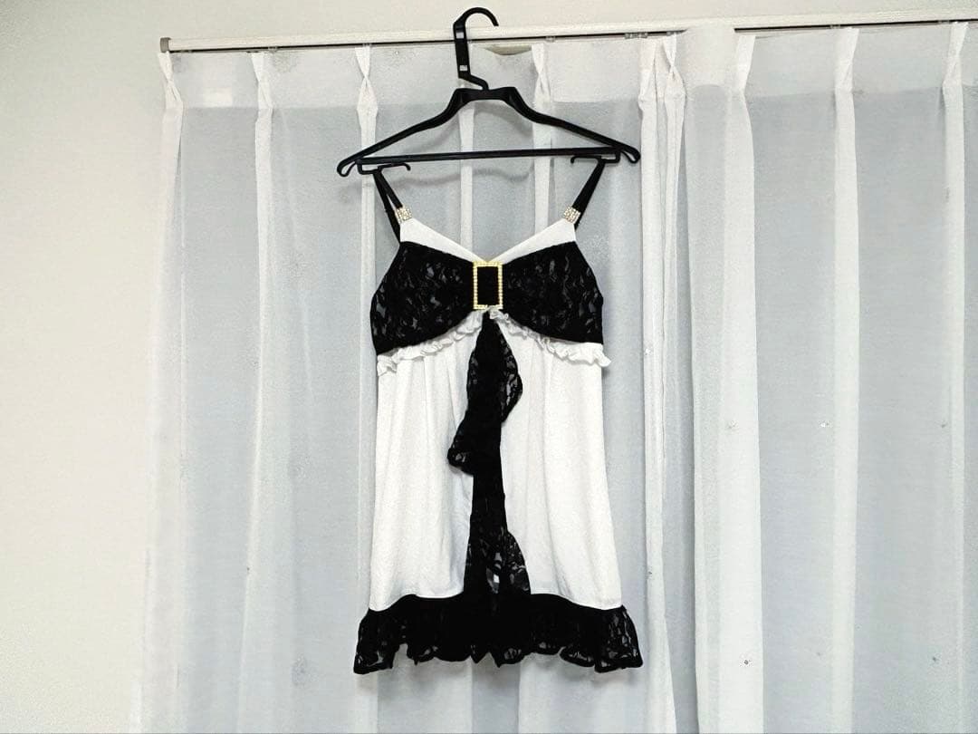 GOLDS♡肩紐ビジュー♡バックル付き♡ラッフルフリルレースキャミ