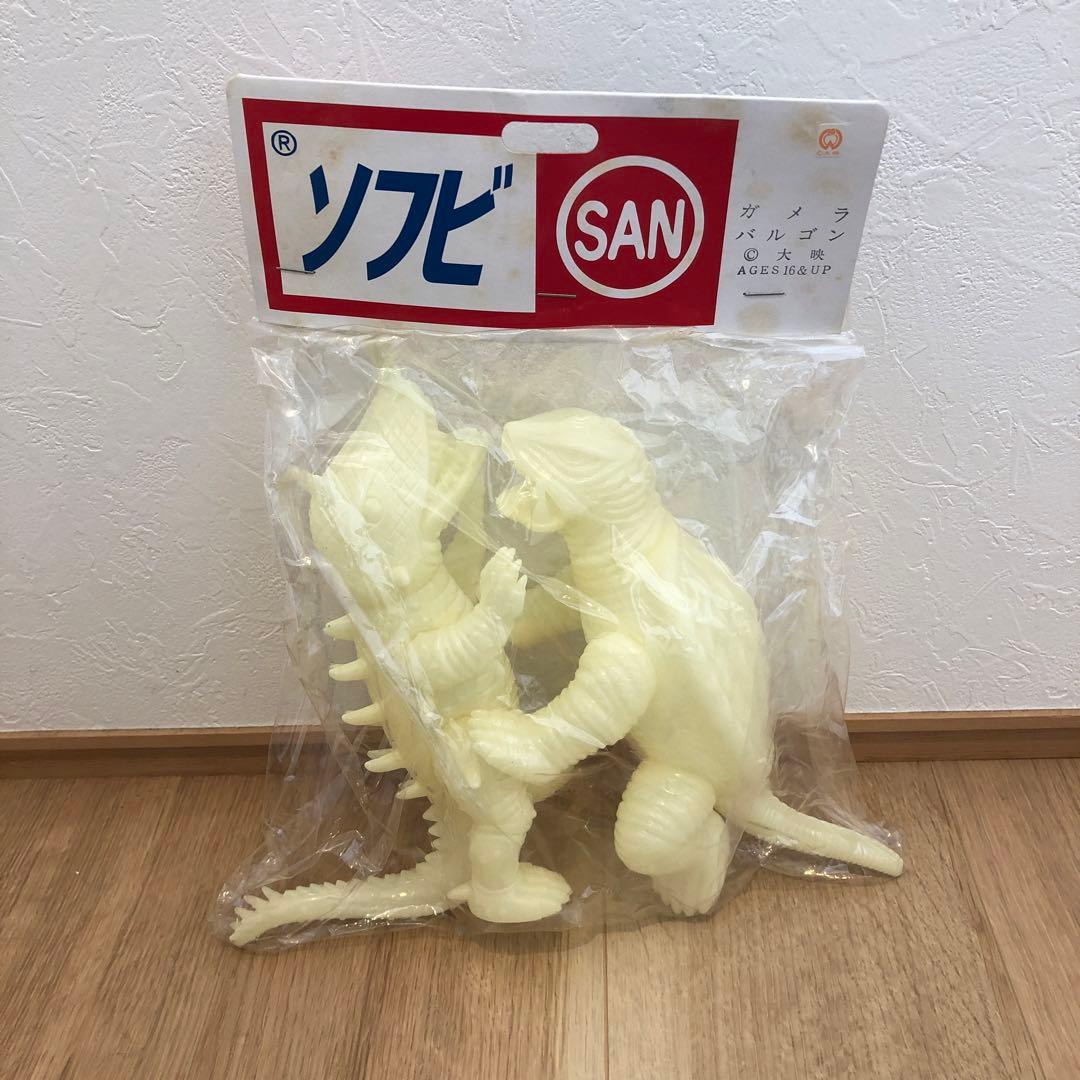 MARUSAN マルサン ガメラ バルゴン 2体蓄光版 ソフビ フィギュア