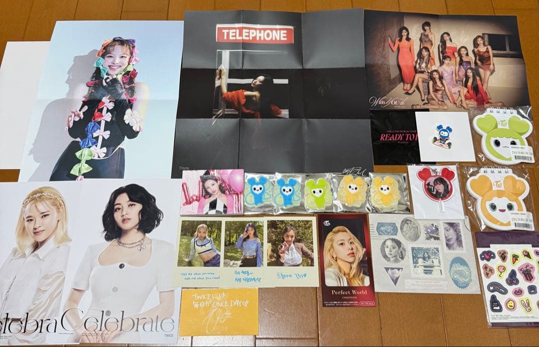 TWICE グッズ まとめ売り - メルカリ