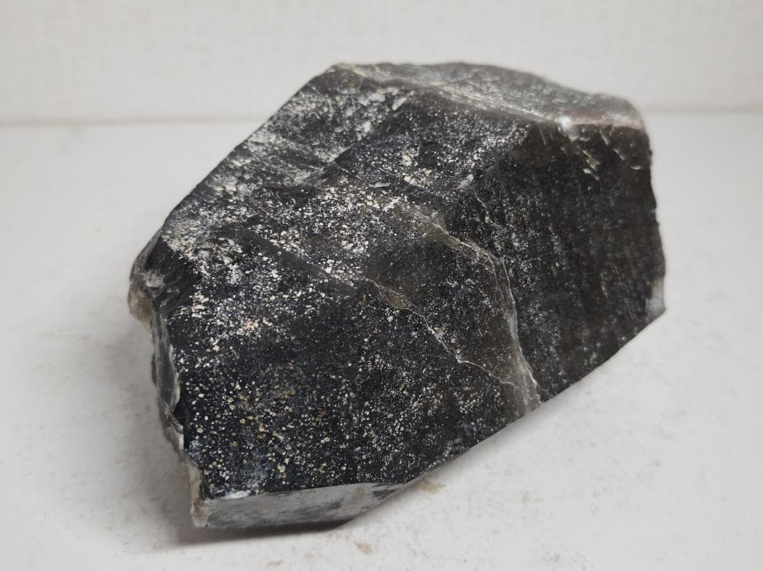 スモーキークォーツ 2.5kg 水晶 原石 鑑賞石 自然石 誕生石 鉱物 鉱石