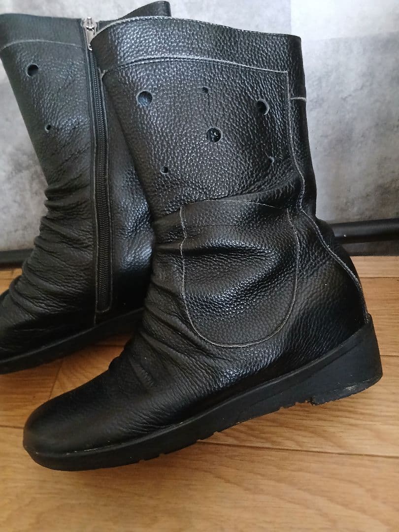 センソユニコ慈雨ブラックレザー ブーツ 24.0cm