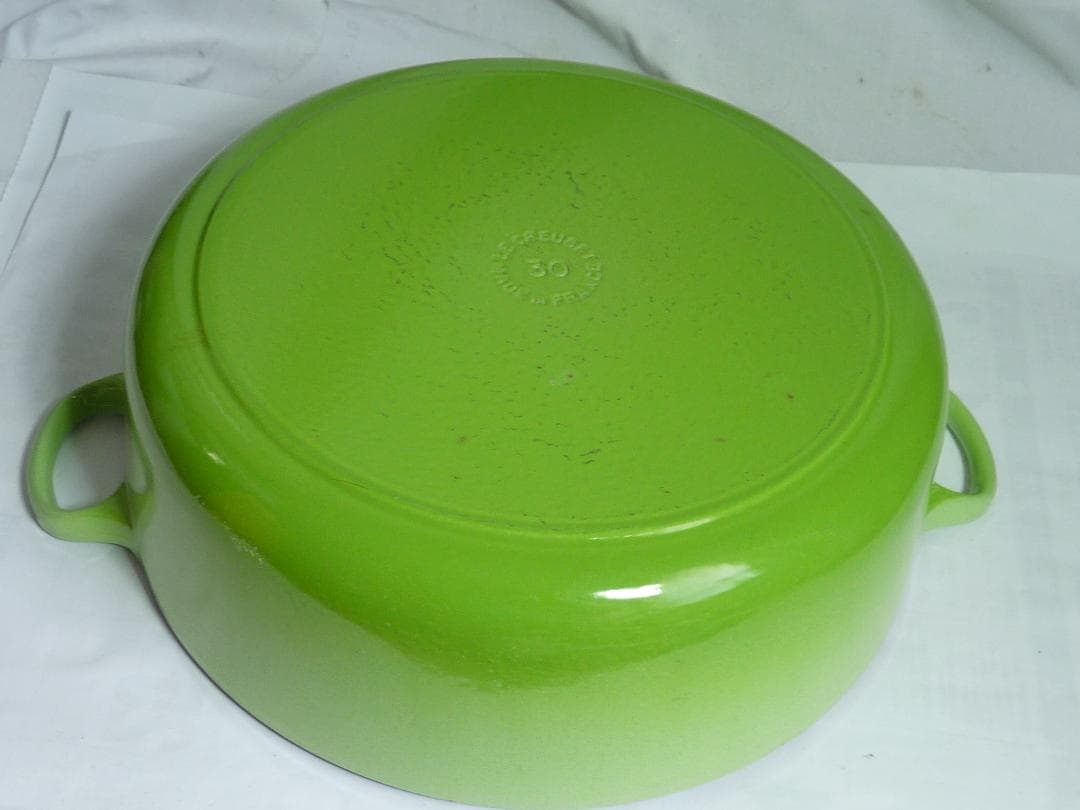 未使用？ルクルーゼ ココットロンド 廃盤カラー ライトグリーン 30cm