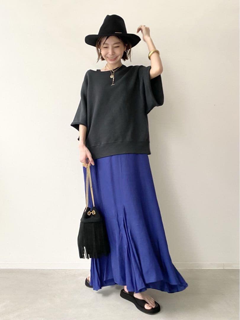 アパルトモン REMI RELIEF CutOff SleeveSweat - メルカリ