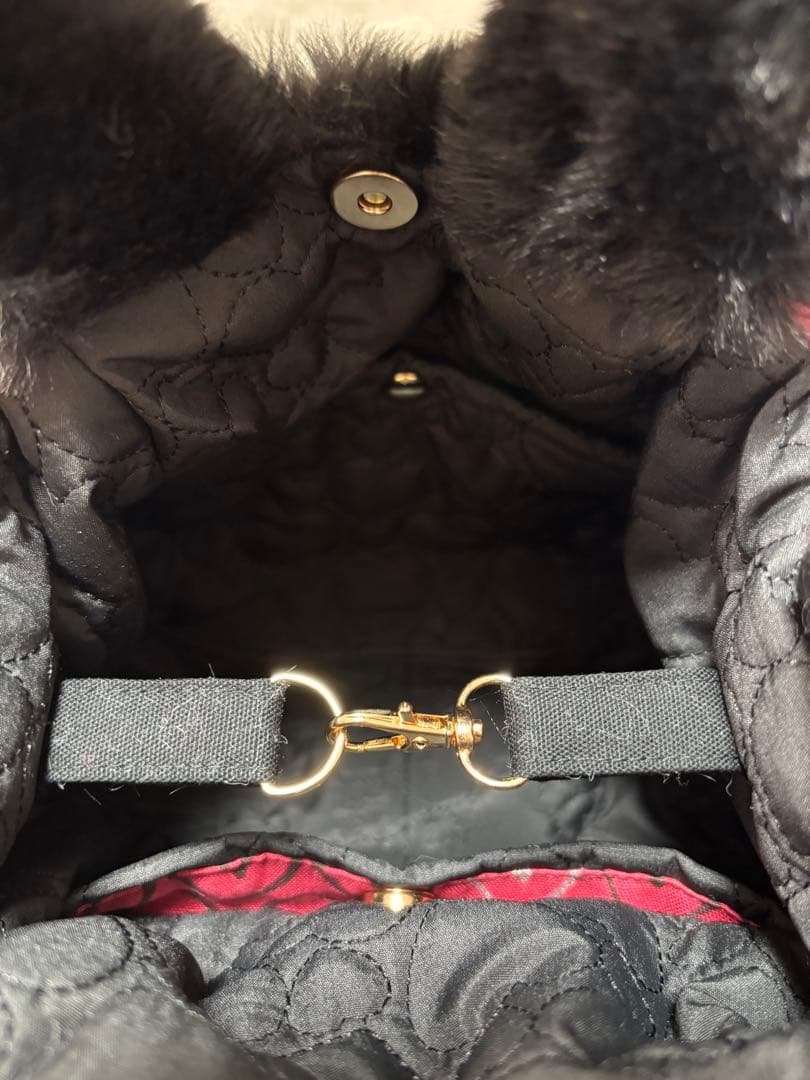 あ*き様 コヤンイサムチョン ハンドメイド ファーバッグ ジョーズくん