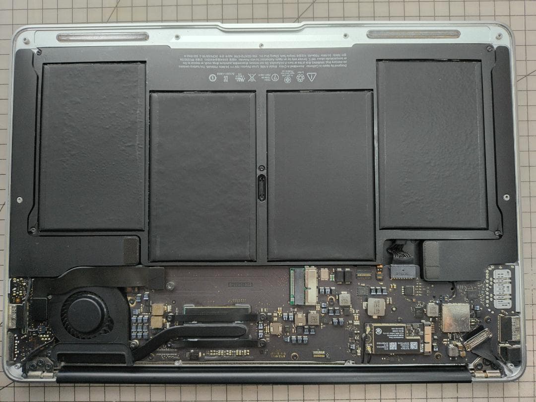 ジャンク】MacBook Air 13インチ(Mid-2013) A1466 - メルカリ