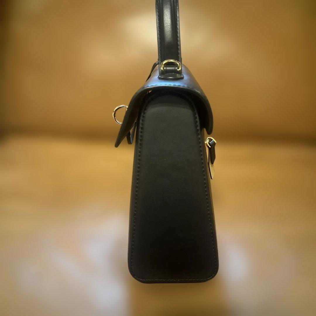 正規、金具不具合】CAFUNE（カフネ） ブラックレザーハンドバッグ