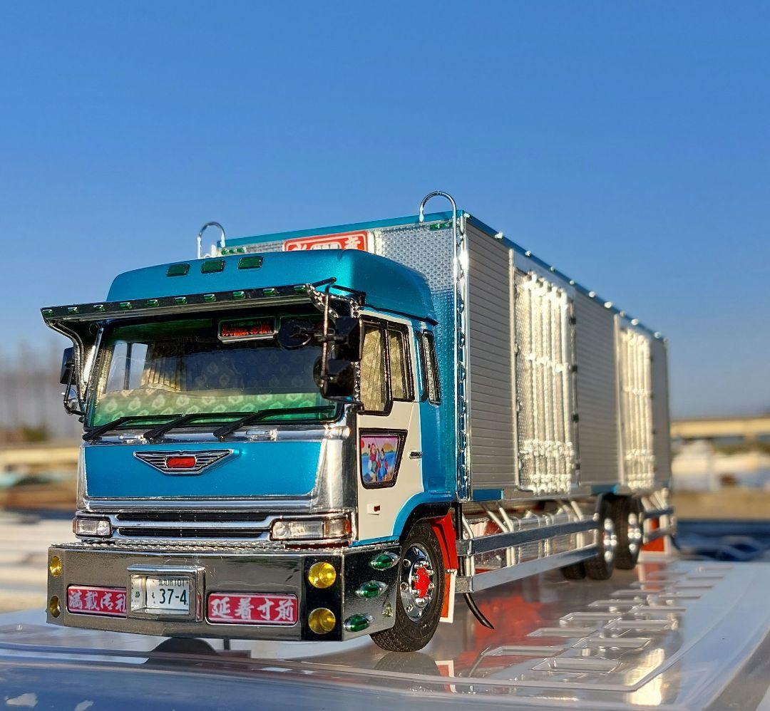 デコトラプラモデル アオシマ 1/32 日野 プロフィア テラヴィ 完成品