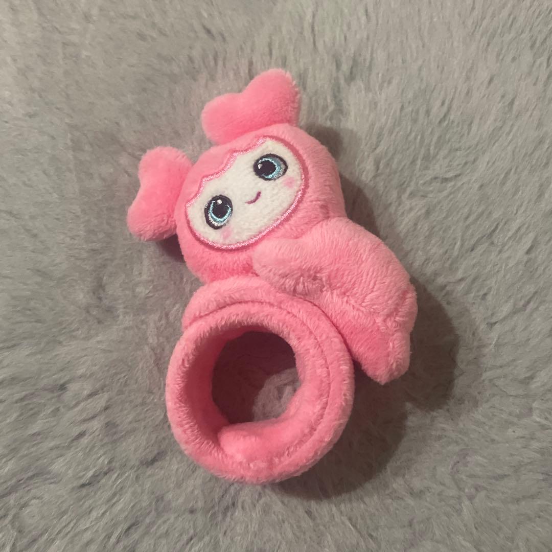 TWICEモモ モブリー ぱっちんバンド - メルカリ