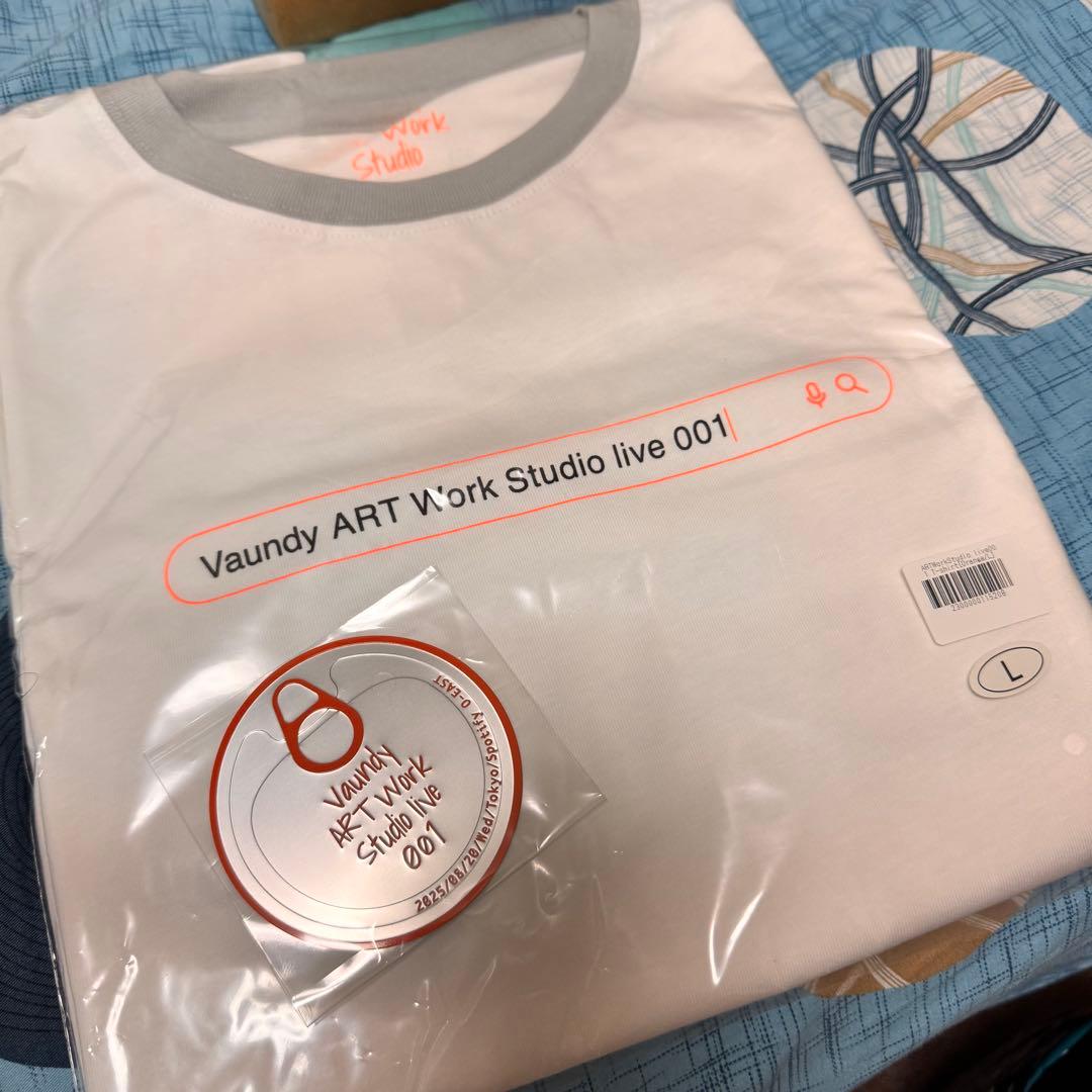 Vaundy ライブハウス 東京 Tシャツ 入場特典ステッカー - メルカリ