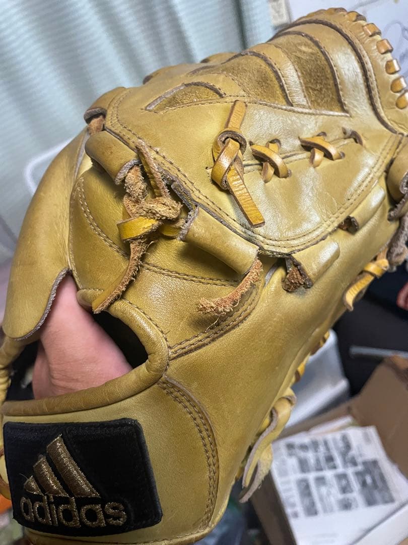 硬式グローブ】adidas 硬式投手用グローブ 斉藤和巳モデル - メルカリ