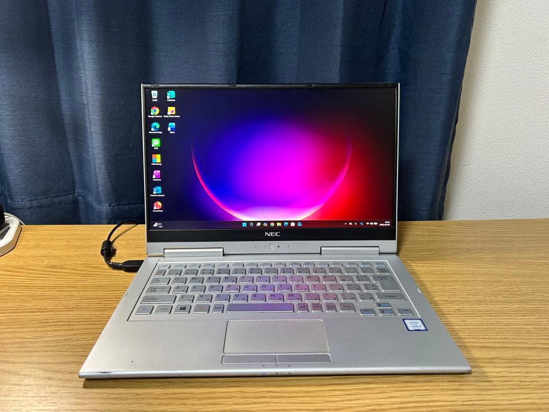 NEC VersaPro Ultralight 美品高性能 NECが法人向けモバイルPCなどを強化、1kgを切るスタンダード型や基本