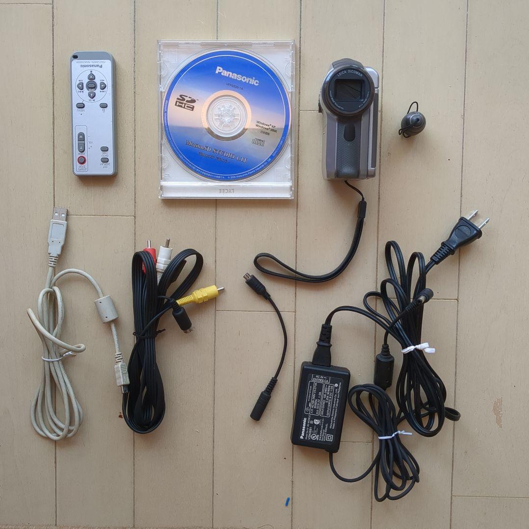 動作確認済み　Panasonic SDR-S200 ビデオカメラ 本体と付属品 Panasonic SDR-S200 動作品 SDビデオカメラ バッテリー2個付 - メルカリ