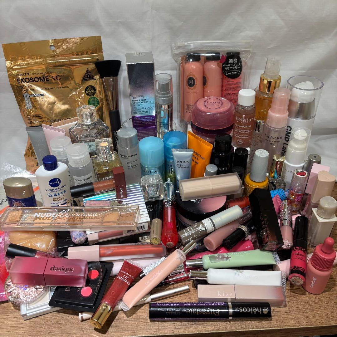 ♡コスメおまとめ(グッチ香水有、未使用コスメ、リップ多め） GUCCI ビューティー ギフト：デザイナーズ ビューティー セット