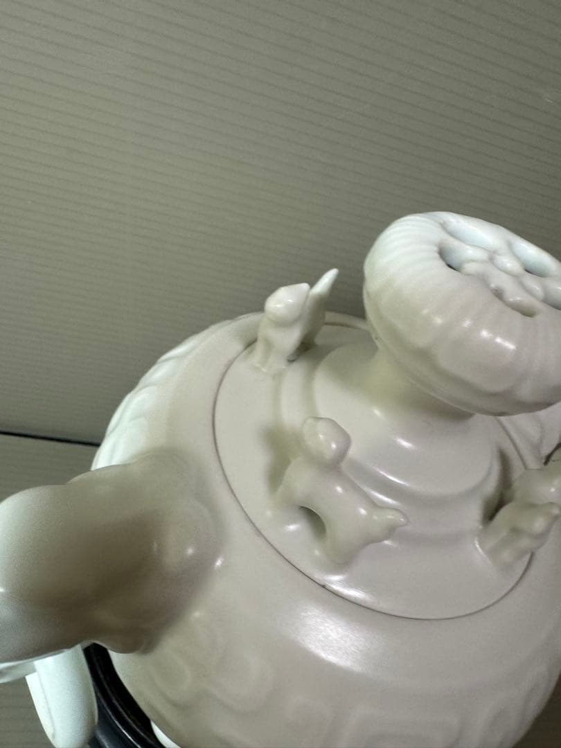 2864 小笠原長春 肥前国 鍋島 太白磁 環付 香炉 台座付 - メルカリ