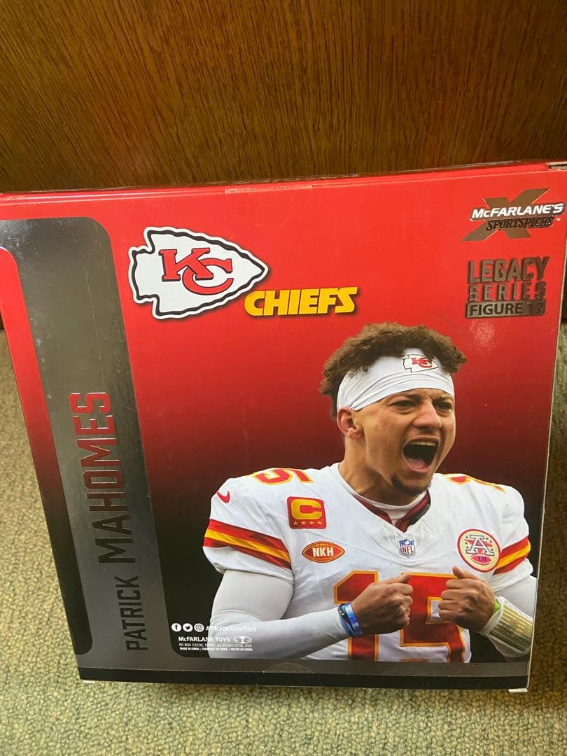 セール！マクファーレン NFL 7インチ パトリック・マホームズ chase 赤