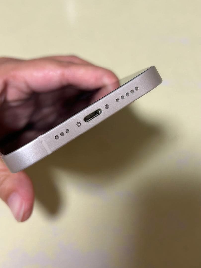 iPhone 13 256GB スターライト 本体 ジャンク 起動不可 充電不可