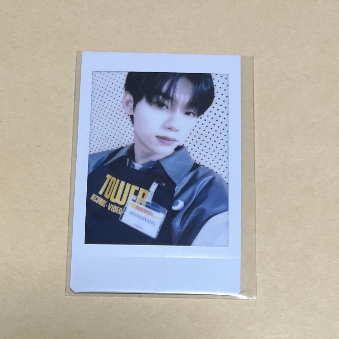 EVNNE UnSEEN 渋谷店限定プリントチェキ イジョンヒョン - メルカリ