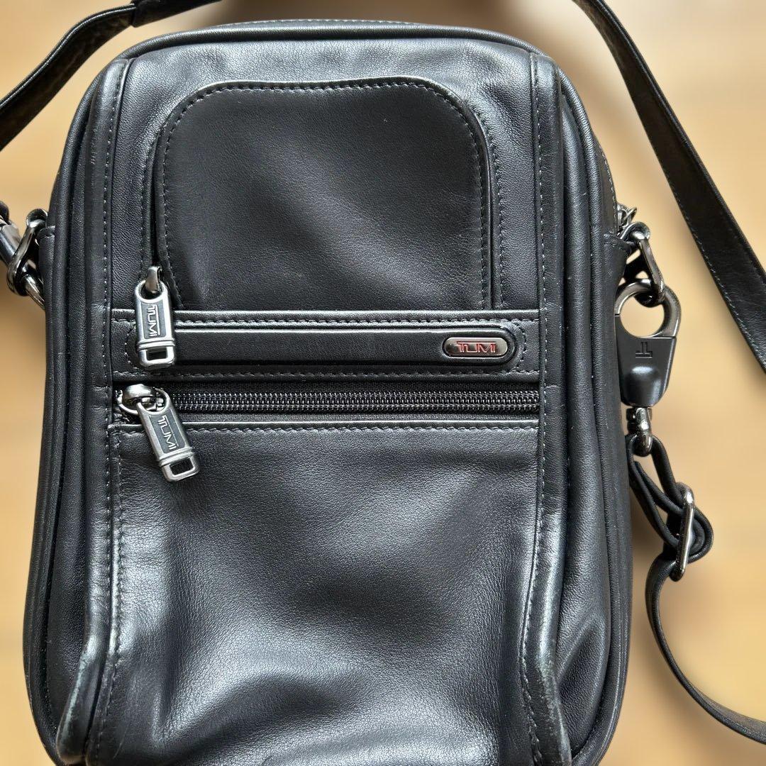 TUMI92102D4 ショルダーバッグ ブラック レザー