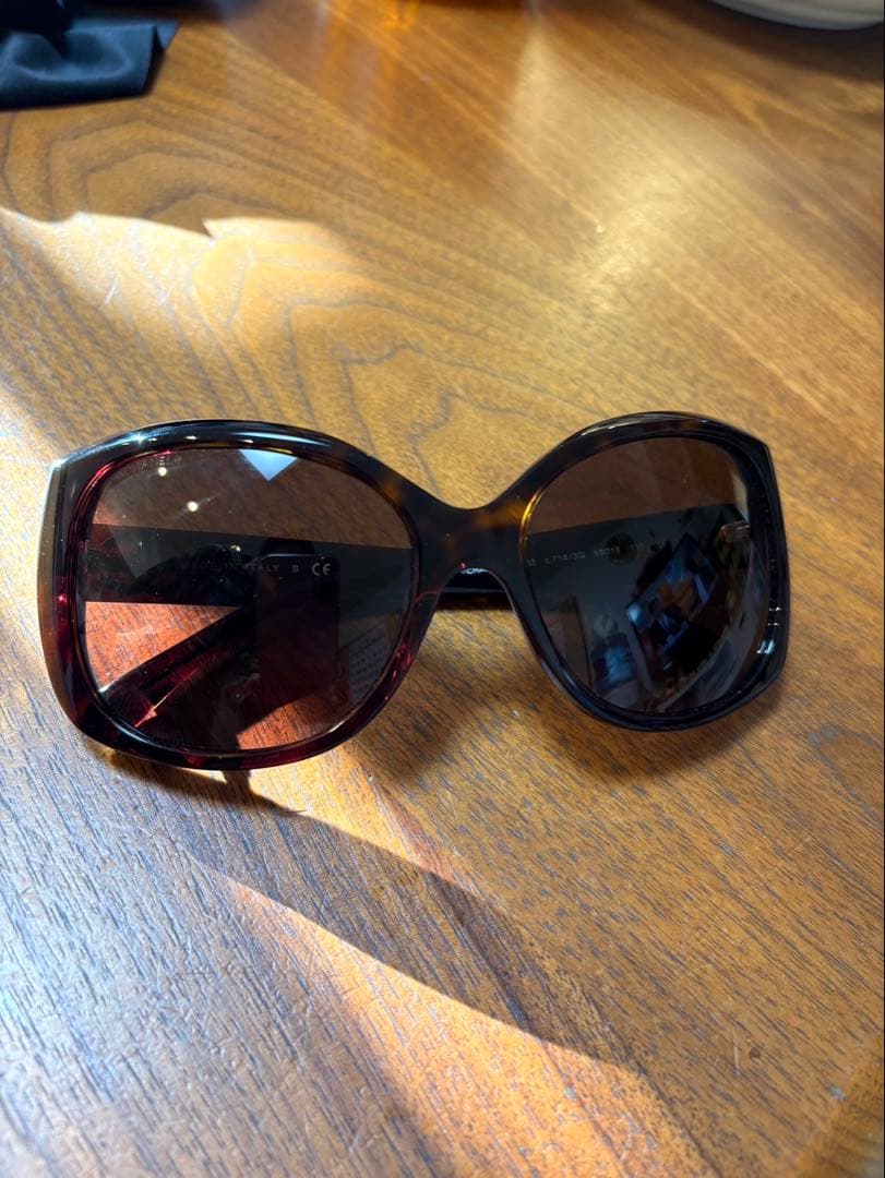 Chanel ブラック サングラス ケース付き CHANEL（シャネル） 【専用ケース付属】CHANEL サングラス レディース